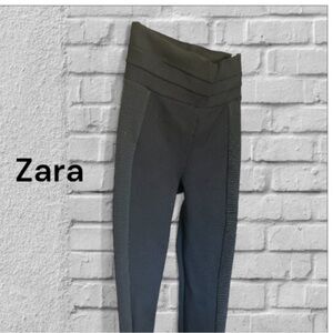Zara black high waist leggings with ribbed details along the sides.
